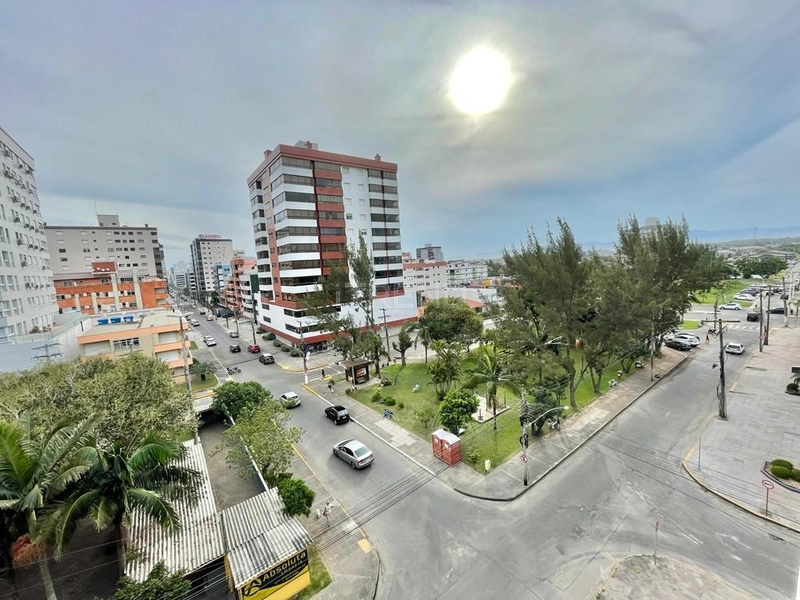 DE FRENTE PARA A PRAÇA: 3ª foto da galeria de imagens do imóvel