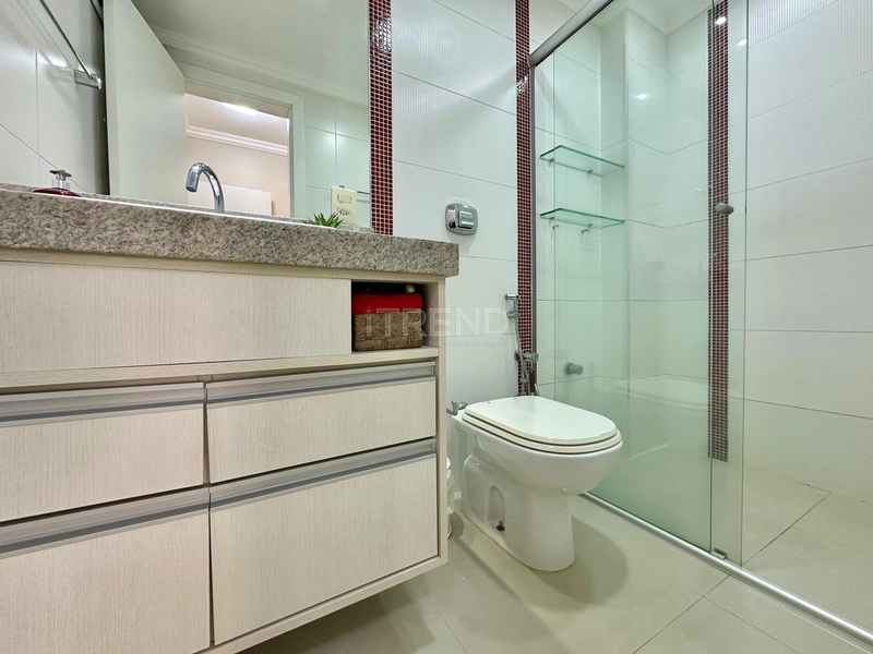 APARTAMENTO À VENDA  INFRA COMPLETA E VISTA PARA O MAR: 7ª foto da galeria de imagens do imóvel