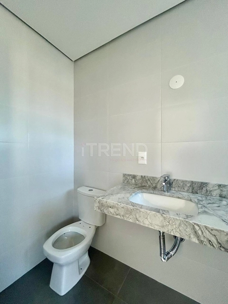 Apartamento de esquina em prédio moderno à 2 quadras do mar: 4ª foto da galeria de imagens do imóvel