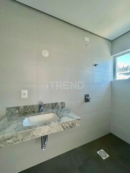 Apartamento de esquina em prédio moderno à 2 quadras do mar: 14ª foto da galeria de imagens do imóvel
