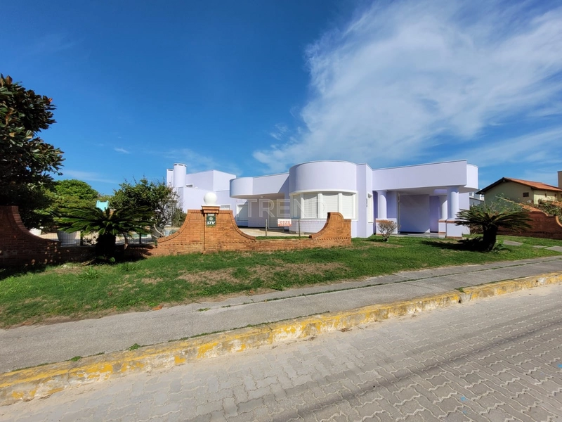 Excelente casa a beira mar de Atlântida: 6ª foto da galeria de imagens do imóvel