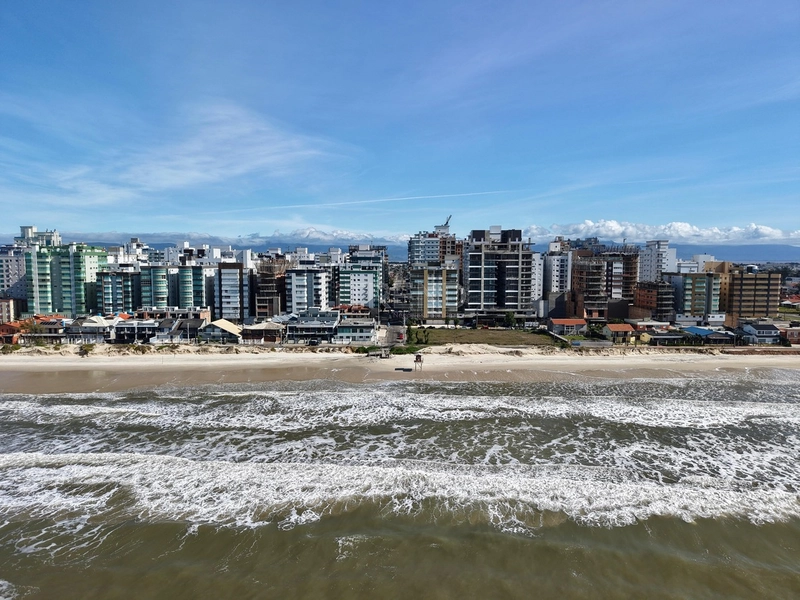 APARTAMENTO À VENDA  COM VISTA PARA O MAR: 1ª foto da galeria de imagens do imóvel