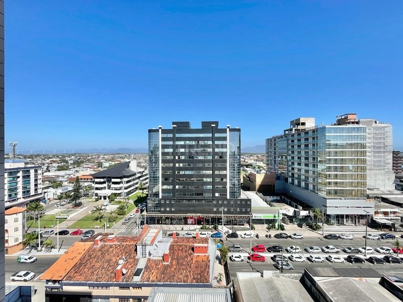 No Centro, andar alto, mobiliado e decorado: 21ª foto da galeria de imagens do imóvel