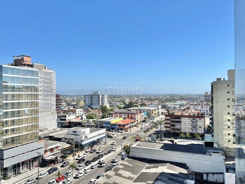 No Centro, andar alto, mobiliado e decorado: 12ª foto da galeria de imagens do imóvel