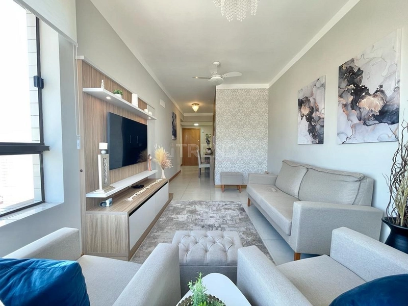 No Centro, andar alto, mobiliado e decorado: 7ª foto da galeria de imagens do imóvel