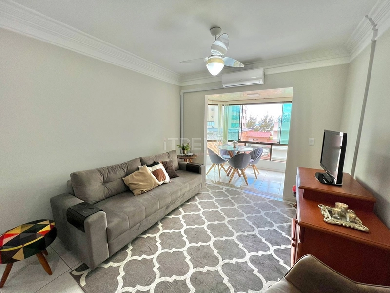 Apartamento com sacada!!: 3ª foto da galeria de imagens do imóvel