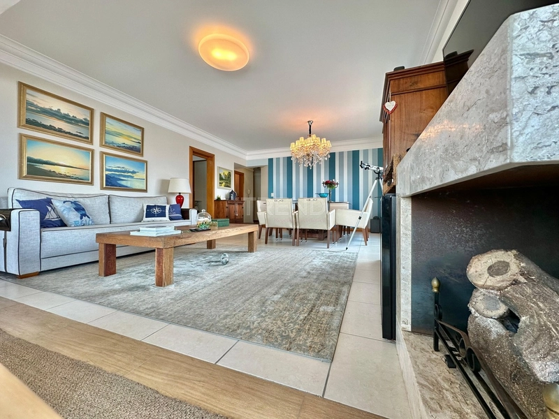 APARTAMENTO À VENDA COM VISTA PARA MAR E PRAÇA - RARIDADE: 7ª foto da galeria de imagens do imóvel