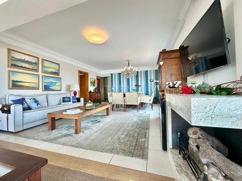 APARTAMENTO À VENDA COM VISTA PARA MAR E PRAÇA - RARIDADE: 5ª foto da galeria de imagens do imóvel