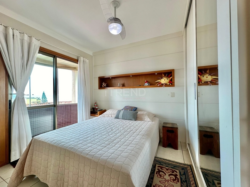 APARTAMENTO À VENDA COM VISTA PARA MAR E PRAÇA - RARIDADE: 3ª foto da galeria de imagens do imóvel