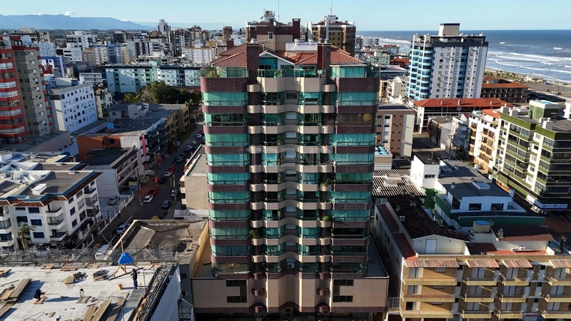 APARTAMENTO À VENDA COM VISTA PARA MAR E PRAÇA - RARIDADE: 13ª foto da galeria de imagens do imóvel
