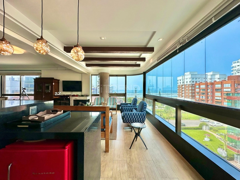 APARTAMENTO À VENDA COM VISTA PARA MAR E PRAÇA - RARIDADE: 20ª foto da galeria de imagens do imóvel