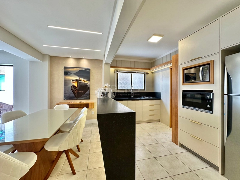 APARTAMENTO À VENDA  PRÓXIMO AO MAR COM TERRACÃO: 11ª foto da galeria de imagens do imóvel
