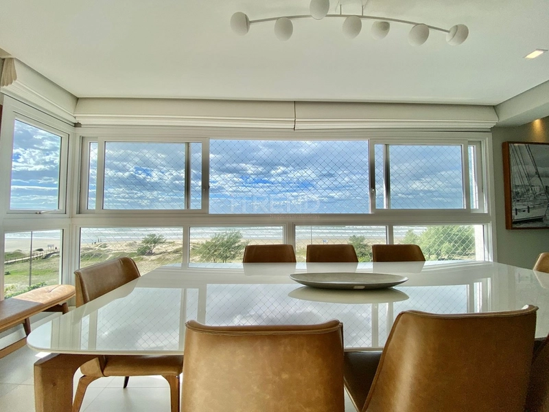 Mobiliado e Decorado - Beira Mar: 2ª foto da galeria de imagens do imóvel