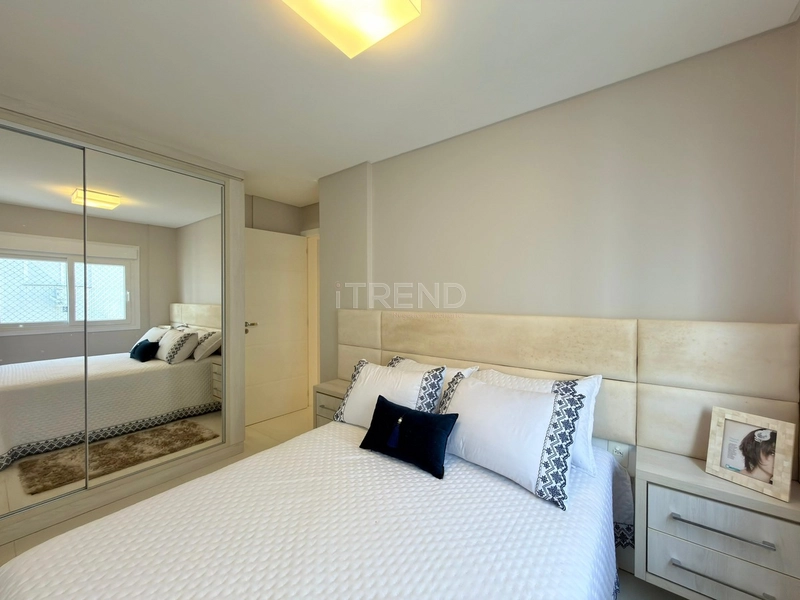 APTO DE ESQUINA COM VISTA PARA O MAR FRENTE A PRAÇA COM BOX DUPLO: 19ª foto da galeria de imagens do imóvel