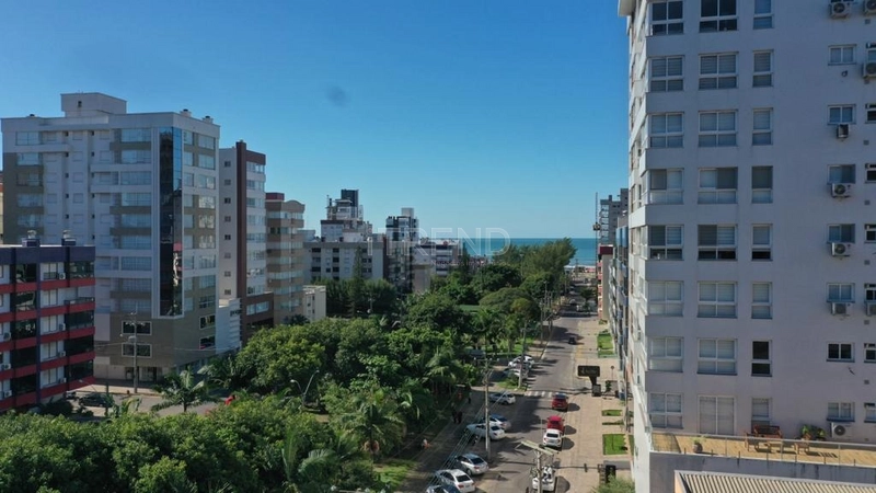 Em frente a praça!!: 2ª foto da galeria de imagens do imóvel