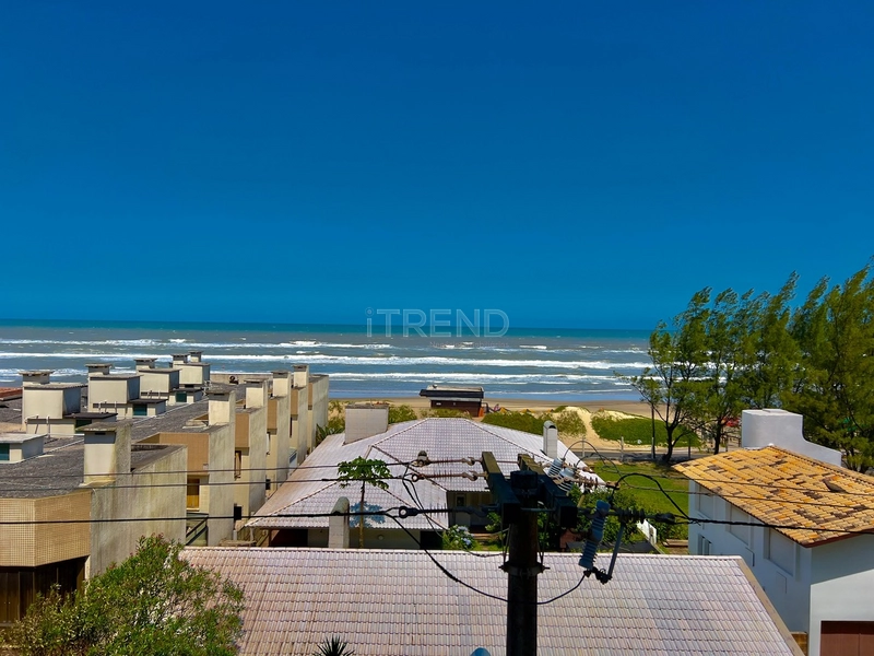 APENAS UMA QUADRA DO MAR: 23ª foto da galeria de imagens do imóvel