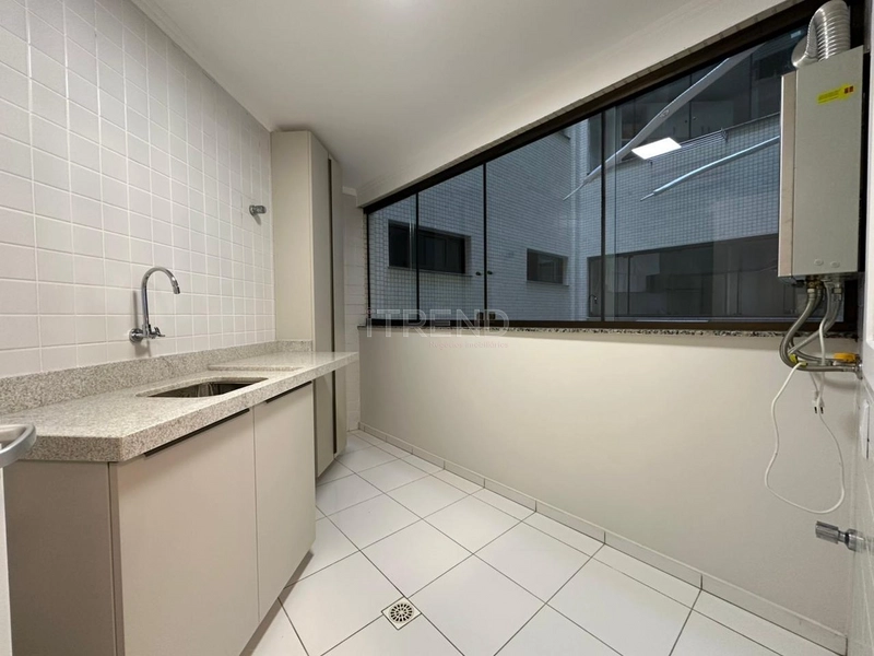 AMPLO APARTAMENTO: 2ª foto da galeria de imagens do imóvel