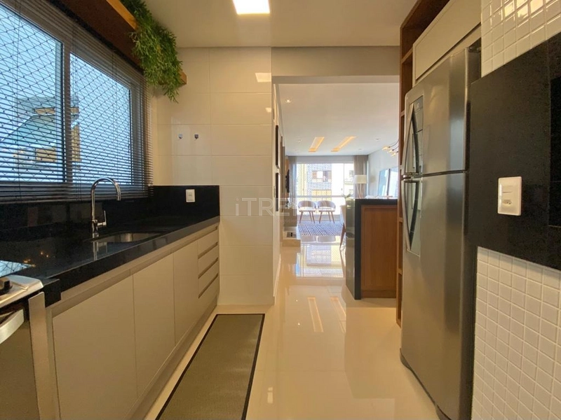 Apartamento mobiliado e decorado de frente no centro da cidade: 17ª foto da galeria de imagens do imóvel
