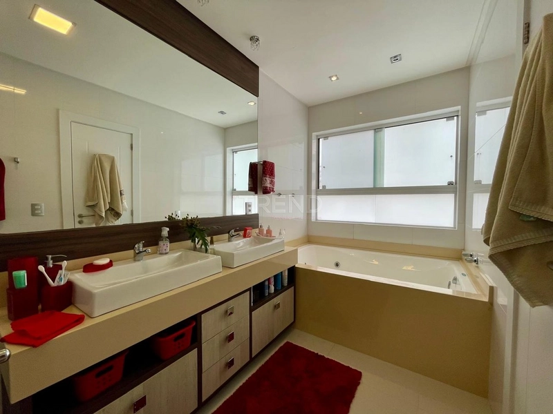 Apartamento de 04 dormitórios  bairro Navegantes e com vista mar !: 31ª foto da galeria de imagens do imóvel