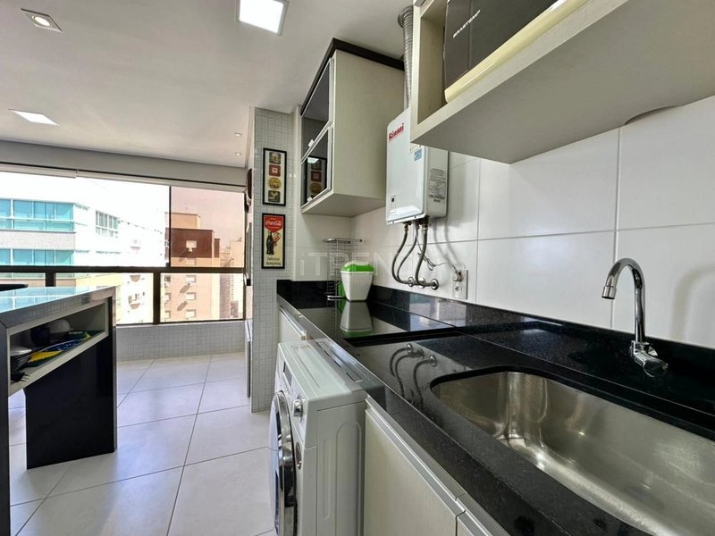 APARTAMENTO À VENDA  COM VISTA PARA O MAR: 2ª foto da galeria de imagens do imóvel