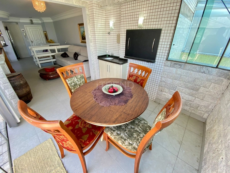 Cobertura duplex com piscina: 17ª foto da galeria de imagens do imóvel