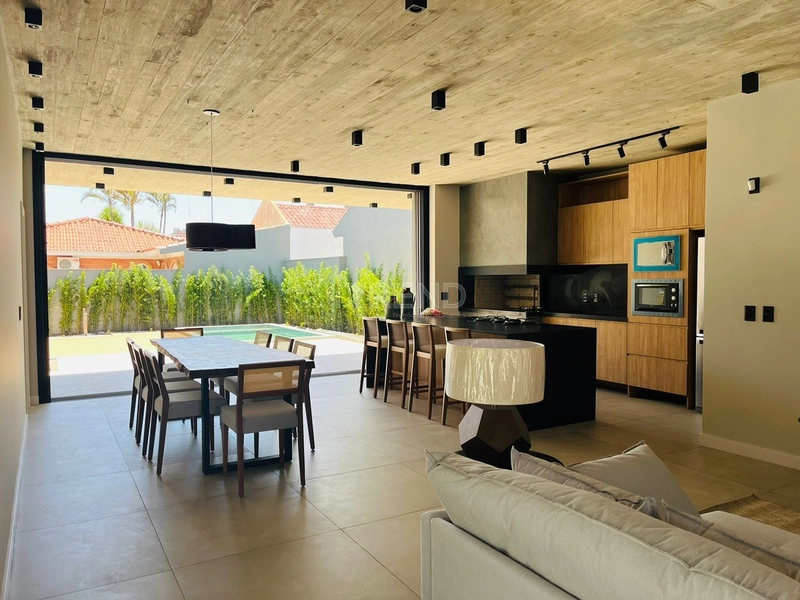 Casa no Centro de Xangri-lá: 6ª foto da galeria de imagens do imóvel