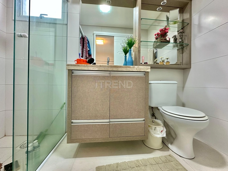 APARTAMENTO À VENDA COM VISTA PARA O MAR: 7ª foto da galeria de imagens do imóvel