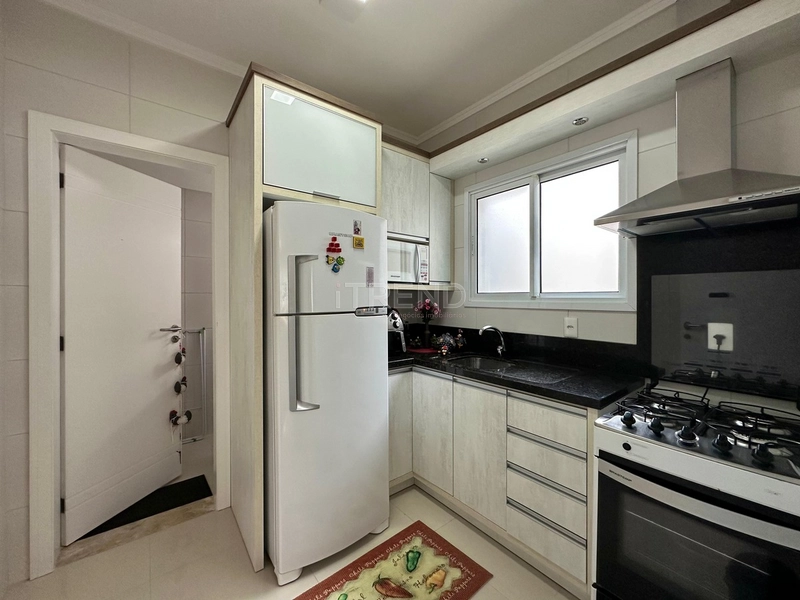 APARTAMENTO À VENDA COM VISTA PARA O MAR: 19ª foto da galeria de imagens do imóvel