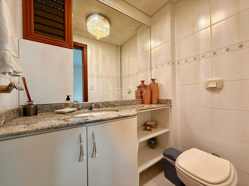 APARTAMENTO DIFERENCIADO À VENDA FRENTE PRAÇA: 3ª foto da galeria de imagens do imóvel