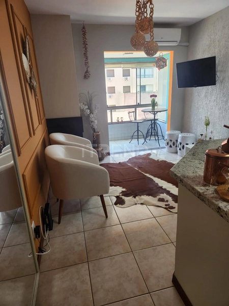 Raridade, amplo apartamento de frente!!: 2ª foto da galeria de imagens do imóvel