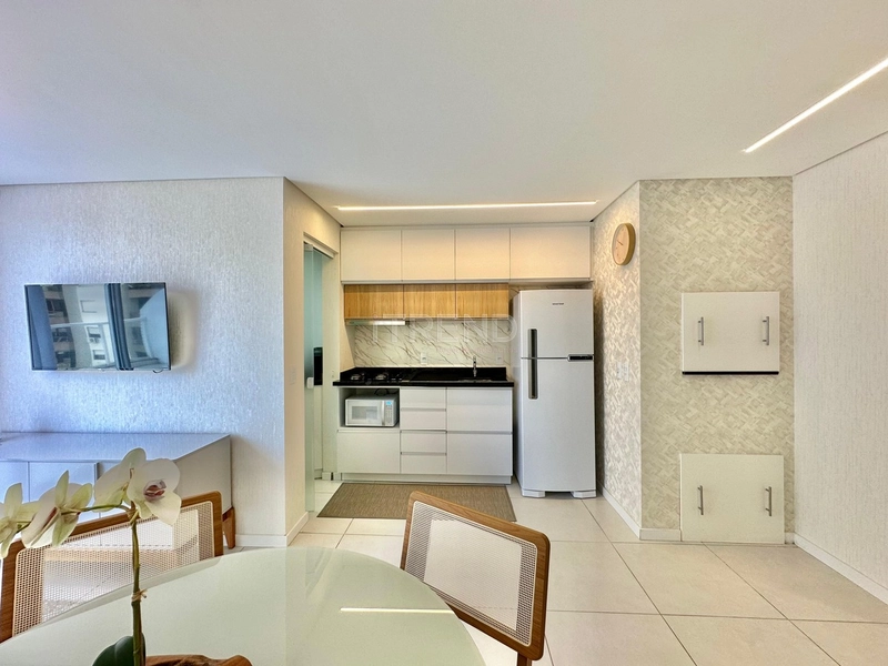 APARTAMENTO COM SACADA DE FRENTE E TERRAÇO: 9ª foto da galeria de imagens do imóvel