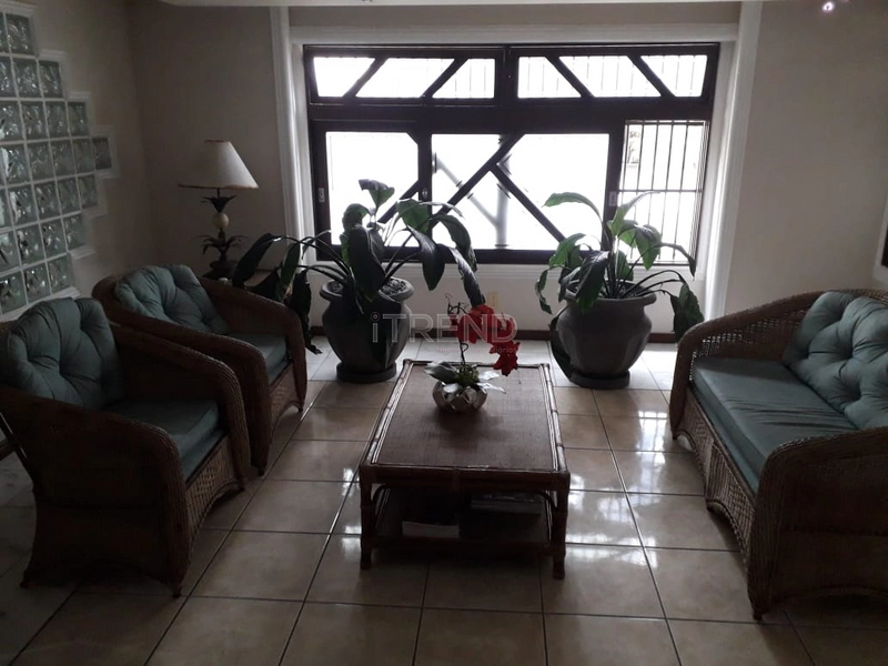 Apartamento de 2 dormitórios no centro.: 1ª foto da galeria de imagens do imóvel