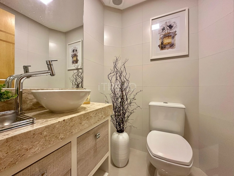 APARTAMENTO COM VISTA ETERNA PARA O MAR: 8ª foto da galeria de imagens do imóvel