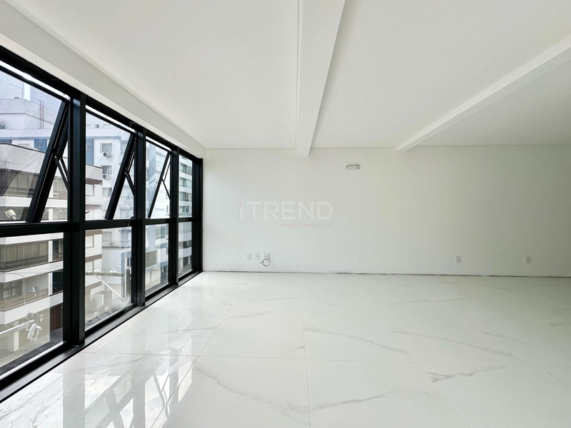 APARTAMENTO À VENDA  COM SACADA DE FRENTE,TERRAÇO E  INFRA: 5ª foto da galeria de imagens do imóvel