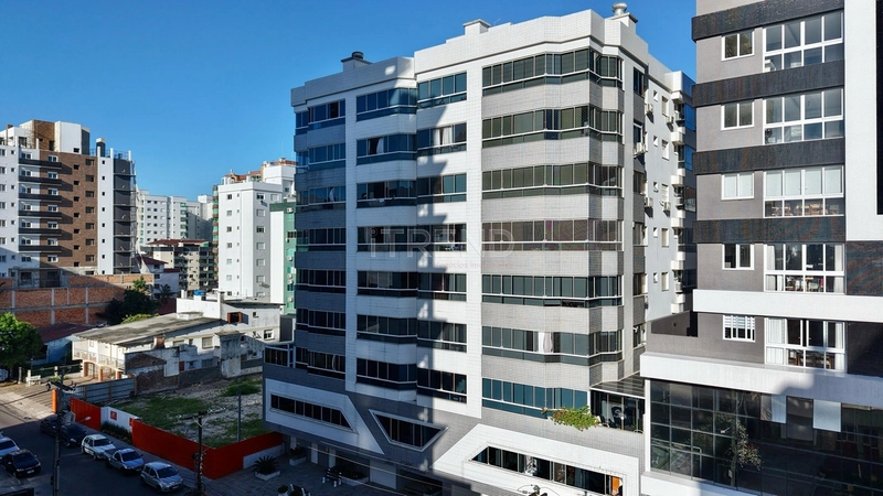 APARTAMENTO À VENDA  COM SACADA COM VISTA LIBERADA!: 5ª foto da galeria de imagens do imóvel