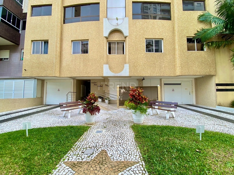 Apartamento com terraço: 2ª foto da galeria de imagens do imóvel