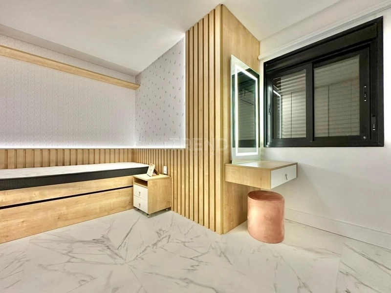 Amplo apartamento mobiliado e decorado: 23ª foto da galeria de imagens do imóvel