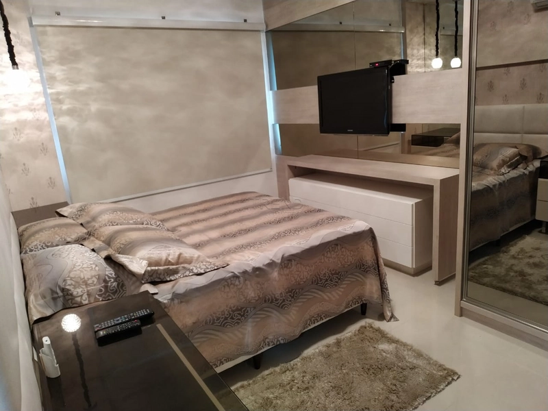 Mobiliado e Decorado - Uma quadra do Mar: 7ª foto da galeria de imagens do imóvel