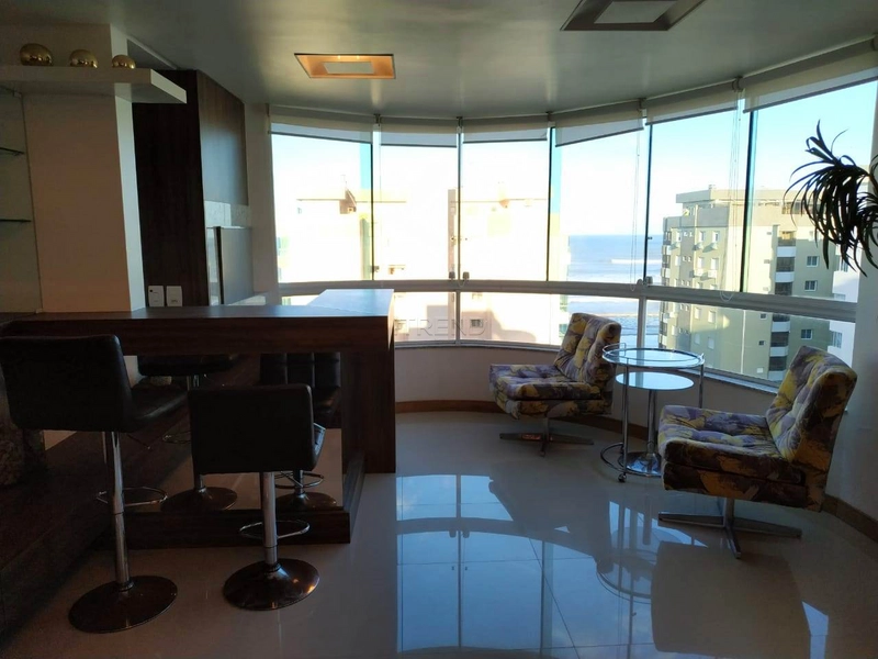 Mobiliado e Decorado - Uma quadra do Mar: 13ª foto da galeria de imagens do imóvel