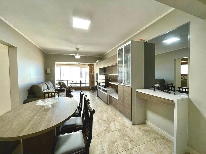 Apartamento mobiliado junto da Praça Flávio Boianowski e do mar: 13ª foto da galeria de imagens do imóvel