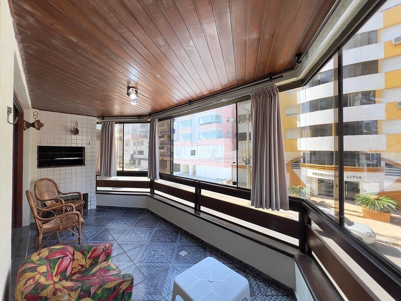 Apartamento de frente com sacada apenas 1 quadra do mar!: 27ª foto da galeria de imagens do imóvel