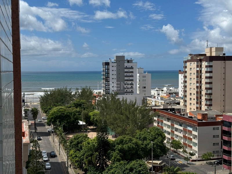 De frente para a Praça Flávio Boianovski: 12ª foto da galeria de imagens do imóvel