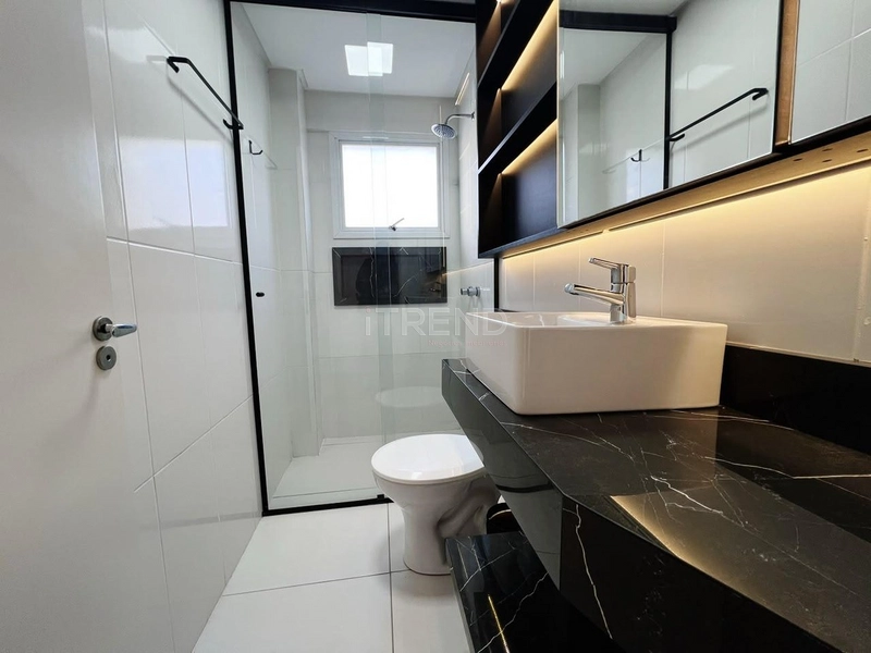 APARTAMENTO À VENDA  PRÓXIMO AO MAR: 2ª foto da galeria de imagens do imóvel