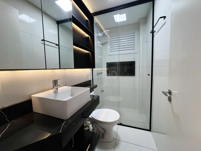 APARTAMENTO À VENDA  PRÓXIMO AO MAR: 6ª foto da galeria de imagens do imóvel