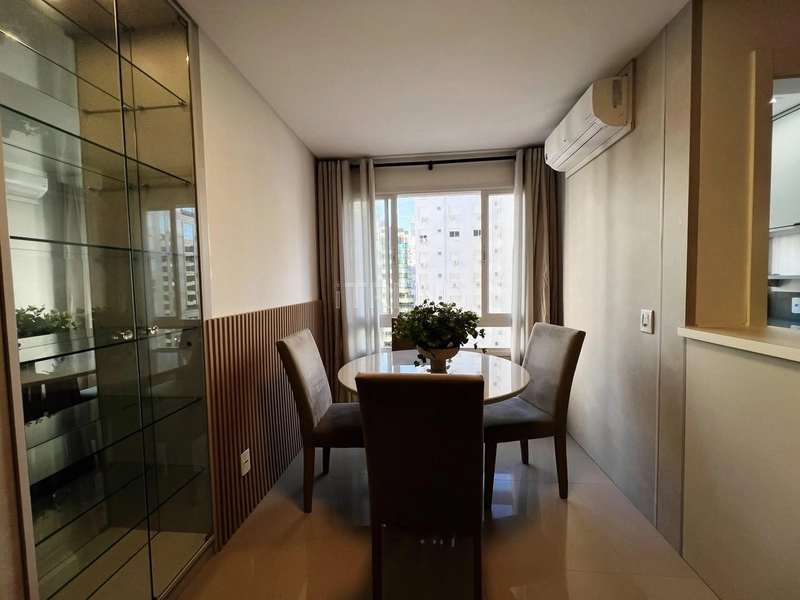 APARTAMENTO À VENDA  PRÓXIMO AO MAR: 3ª foto da galeria de imagens do imóvel