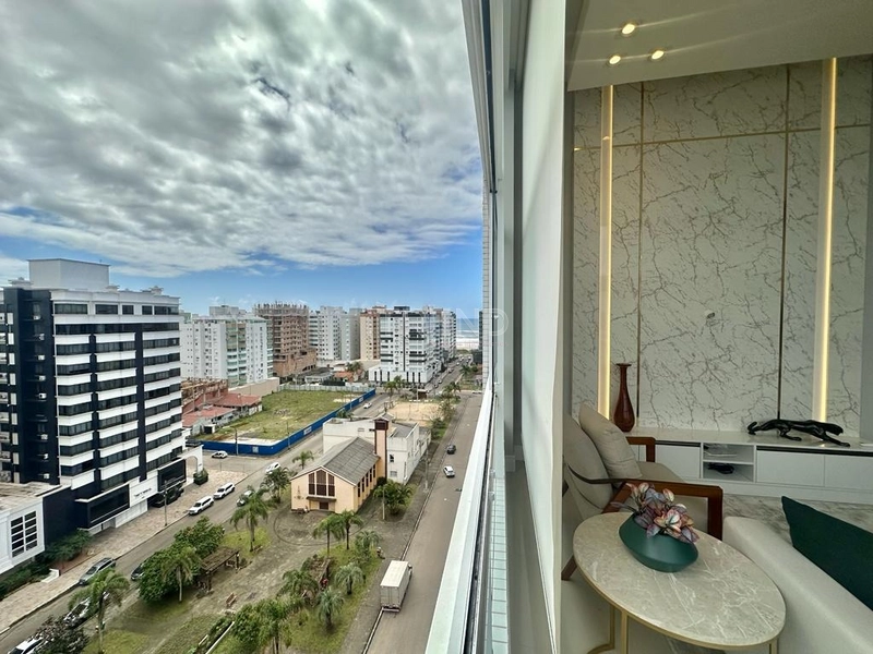 Belíssimo apartamento de frente para a praça com pé direto duplo: 23ª foto da galeria de imagens do imóvel