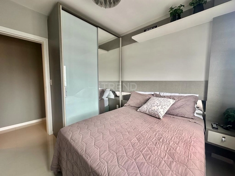 Belíssimo apartamento de frente para a praça com pé direto duplo: 13ª foto da galeria de imagens do imóvel