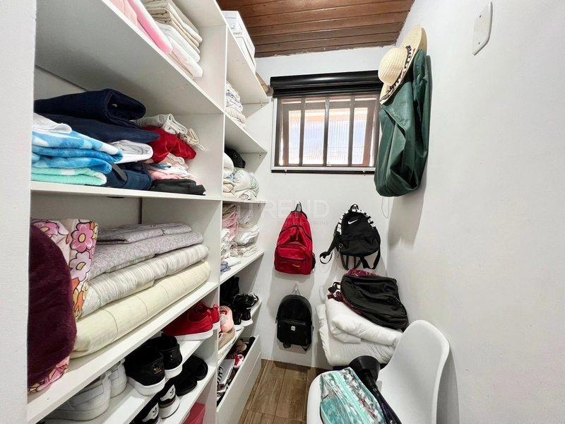 CASA COM 3 DORMITÓRIOS E QUIOSQUE: 6ª foto da galeria de imagens do imóvel