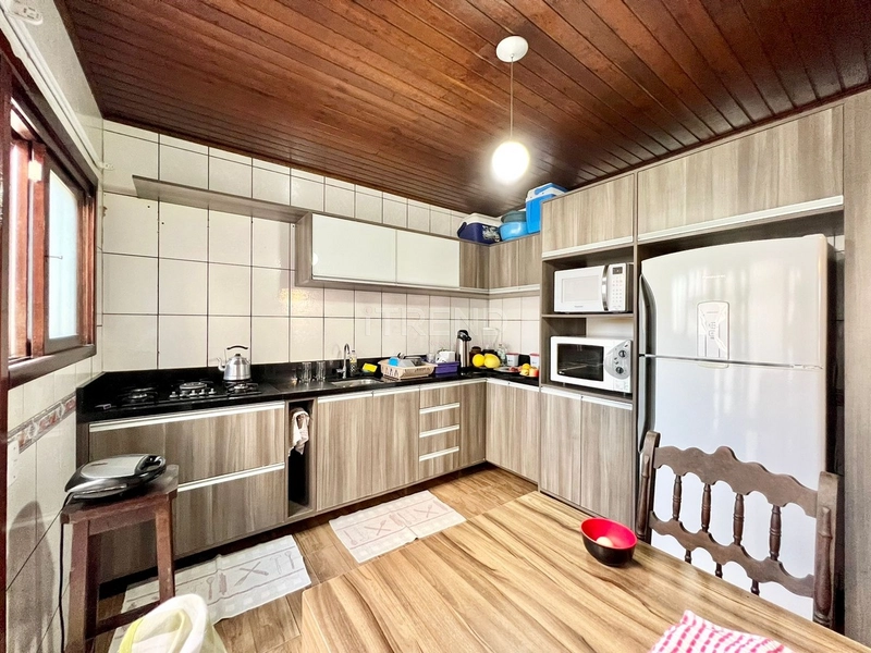CASA COM 3 DORMITÓRIOS E QUIOSQUE: 14ª foto da galeria de imagens do imóvel