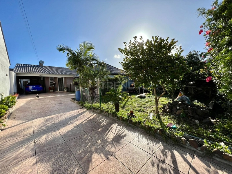 CASA COM 3 DORMITÓRIOS E QUIOSQUE: 11ª foto da galeria de imagens do imóvel